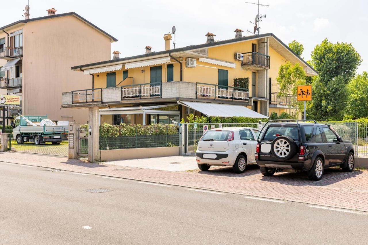 Trendy Aparment With Garage Right By The Lake Sirmione Luaran gambar